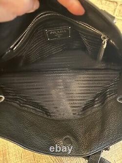 NWOT! PRADA Expandable Side Zip DAINO BLACK Leather Shoulder Bag #197 AUTHENTIC