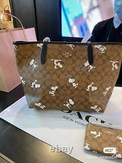 NWT Coach X Peanuts City Tote In Signature Canvas / Snoopy Key Chain