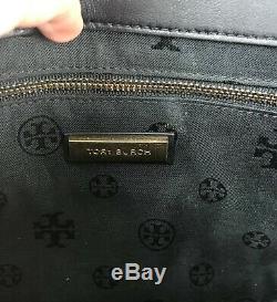 New witho tag $500. Tory Burch Large Fleming Convertible Shoulder Bag. Black