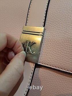 Belle sac Calvin Klein grand rose neuf avec étiquettes